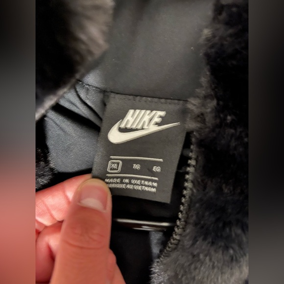 Vinage Rare Nike artificial fur zip jacket - Picture 3 of 3